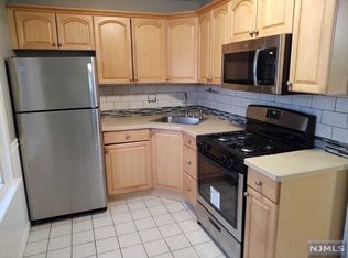 805 Linden Ave FLOOR 2, Ridgefield, NJ 07657