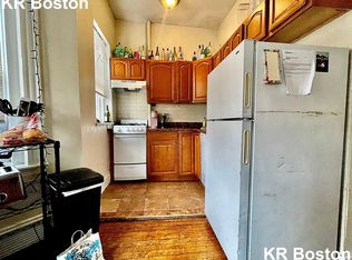 204 Hemenway St APT 1B, Boston, MA 02115