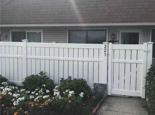 221 Storm Dr, Holtsville, NY 11742