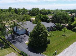 8331 Millbrook Dr, Downers Grove, IL 60516