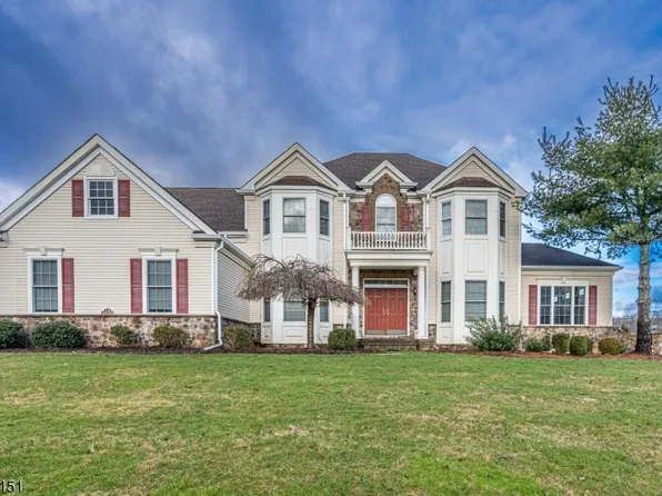 23 Highlands Way, Lopatcong Twp., NJ 08865