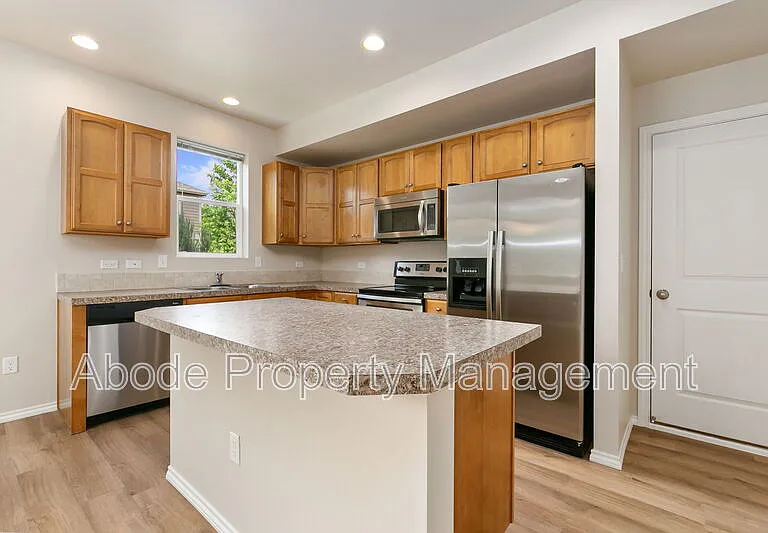 347 Kalkaska Ct — Photo 7