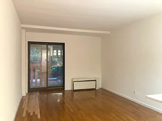 Rented by Bond New York | media 11