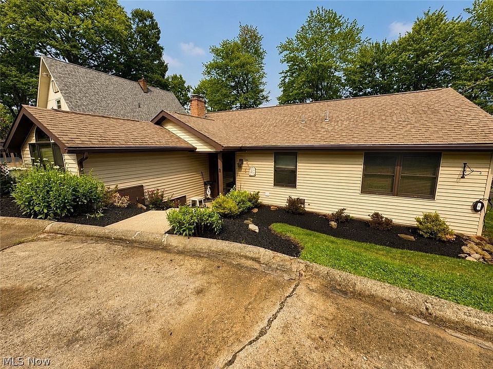 1st image of 47751 Tomahawk Dr