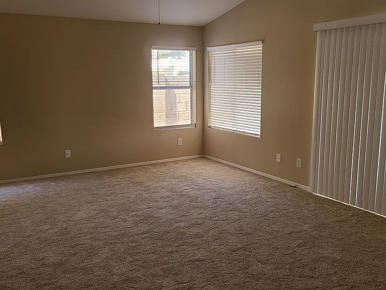 33 N Sahuaro Dr — Photo 8