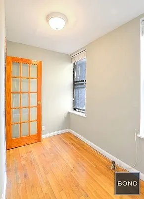 Rented by Bond New York | media 33