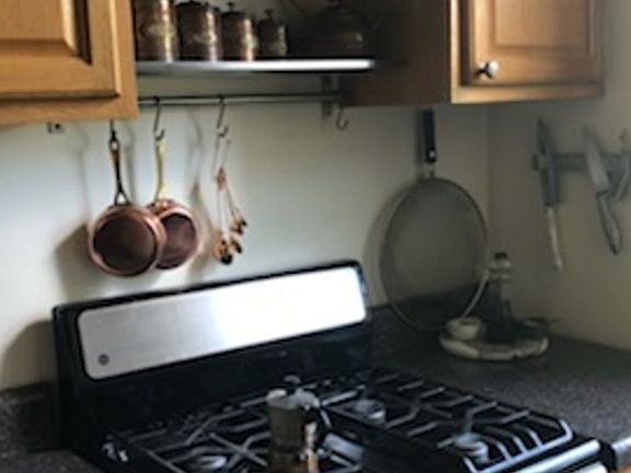 5th image of 893 Saint Johns Pl APT 4B