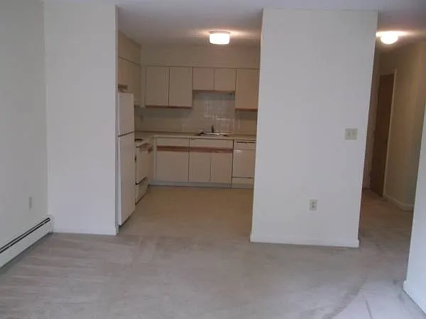 2 bed, 750 sqft, $2,650 — Photo 4