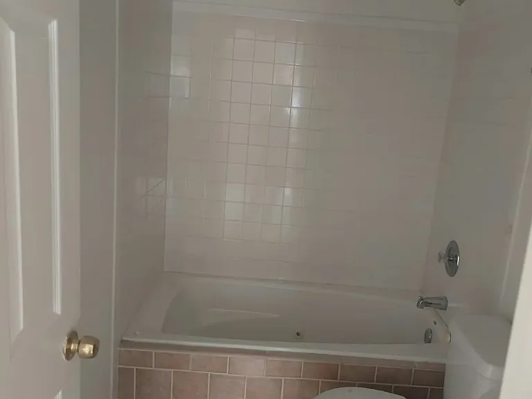 6806 Lombard Ct — Photo 13