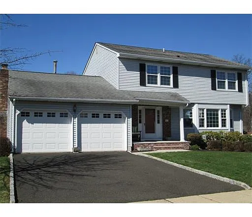 64 Liberty Dr photo 1