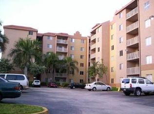 15241 SW 80th St APT 302, Miami, FL 33193