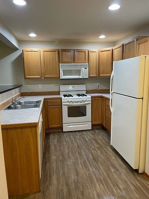 1st image of 625 N 5th Ave