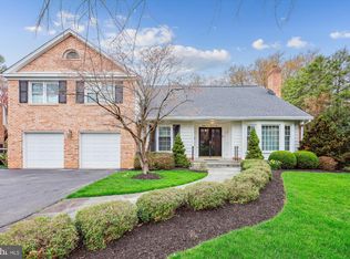 8905 Copenhaver Dr, Potomac, MD