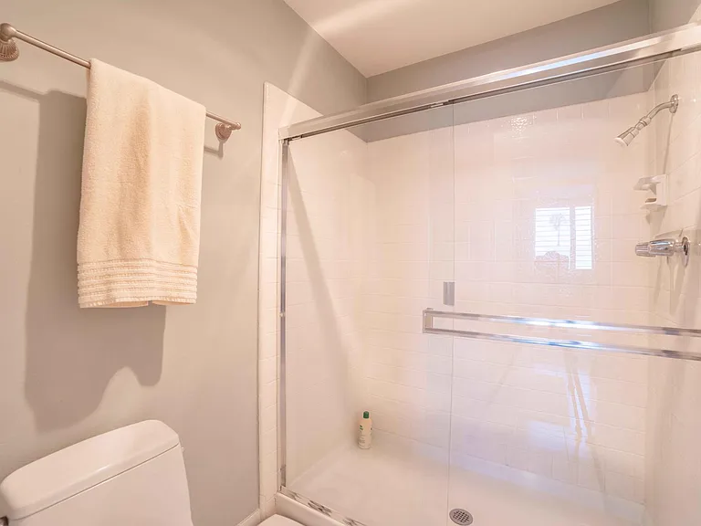 1007 S Catalina Ave — Photo 20