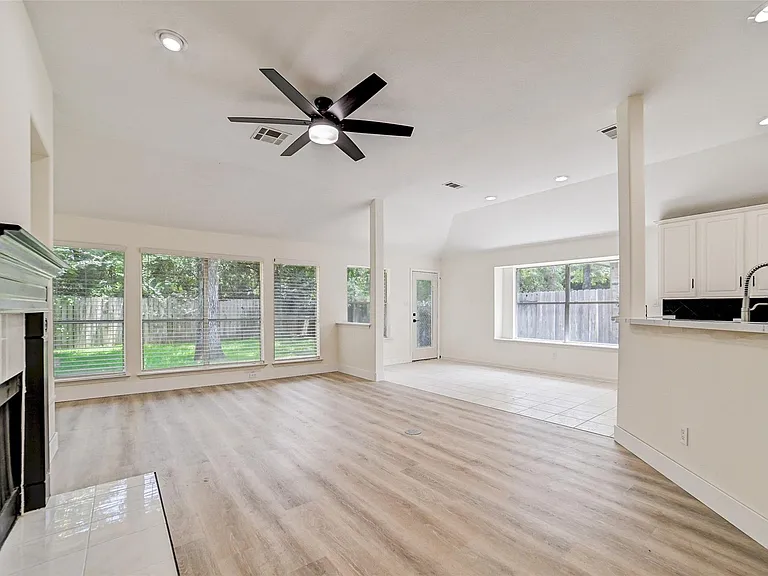 70 Camber Pine Pl — Photo 10