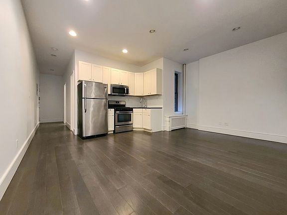 3rd image of 423 W 125th St APT 2
