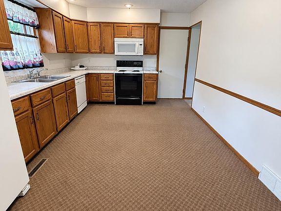 4th image of 603 4th St SE