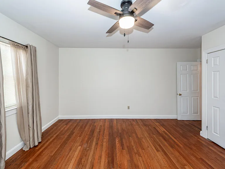 110 Gordon St — Photo 13