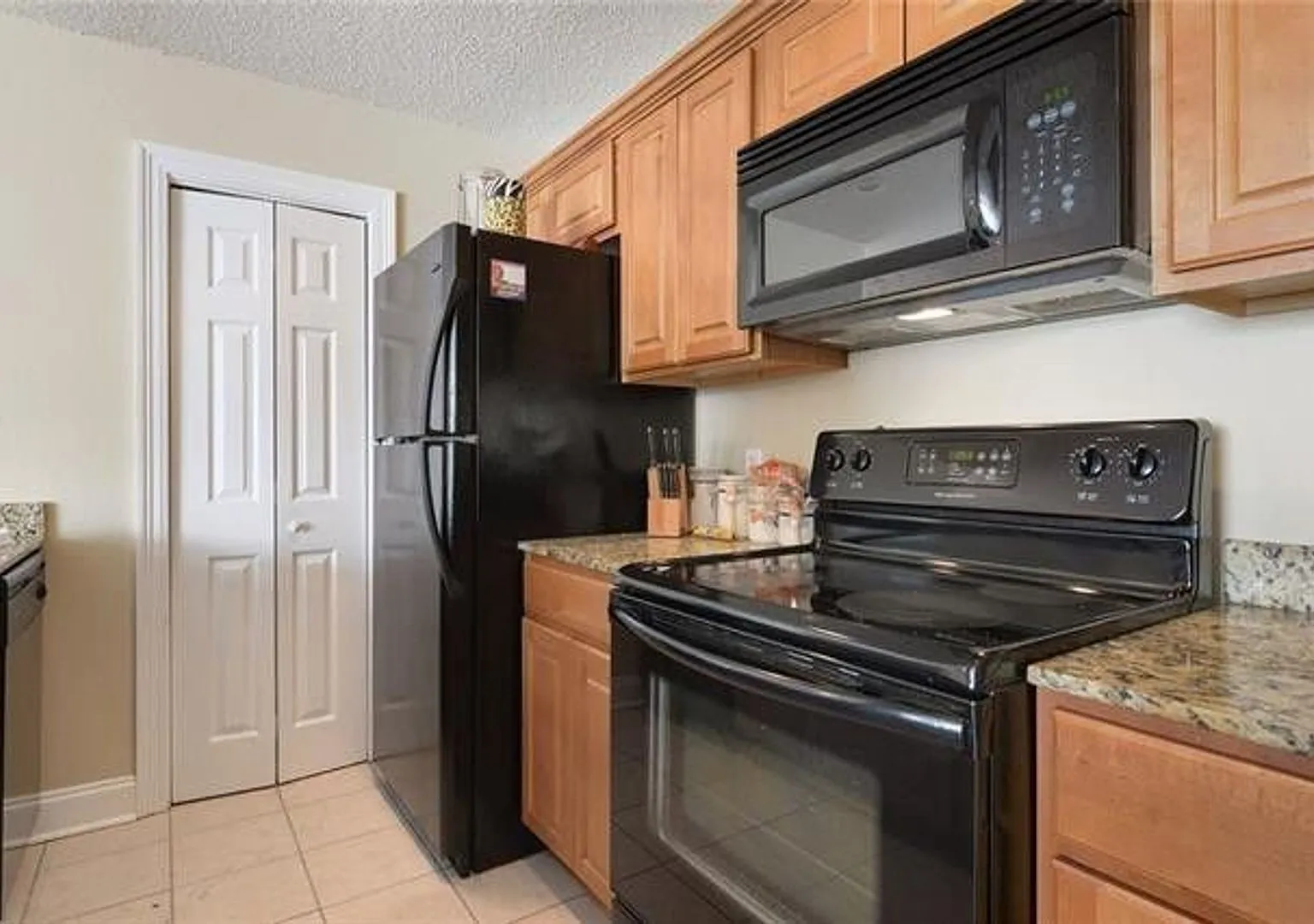 9201 Palmetto — Photo 3
