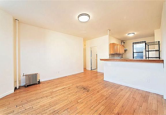 4th image of 570 W 183rd St APT 3D