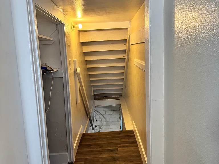 315 Jackson St — Photo 4