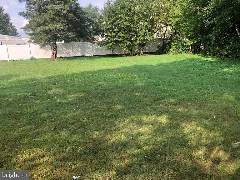 2060 Bridge Rd — Photo 22