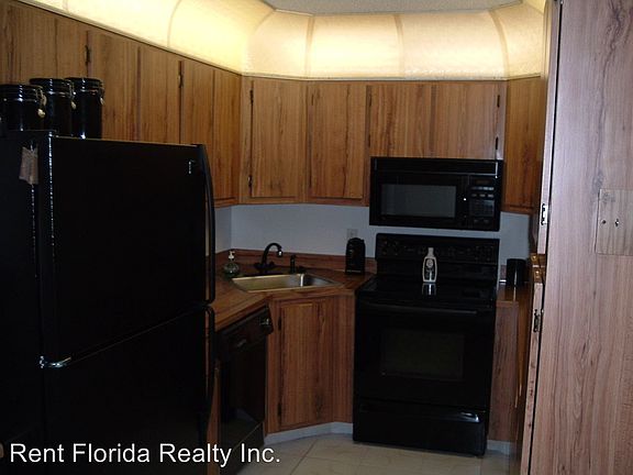 2nd image of 1006 Green Pine Blvd APT A2
