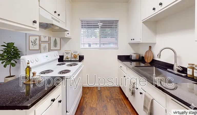 83 Mono Ave #3 — Photo 1