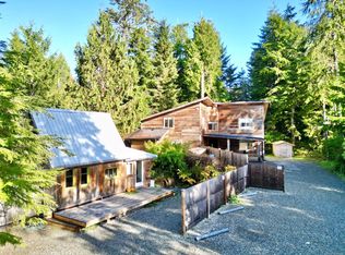 1316 Lynn Rd, Tofino, BC V0R2Z0