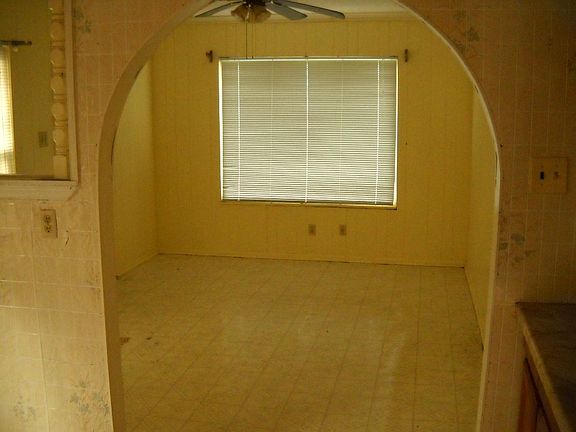 5th image of 309 W Mayfield Blvd