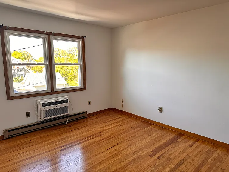 333 Green Ave #6 — Photo 12