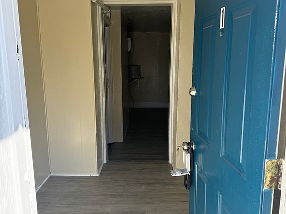 2nd image of 829 Emerson St #1