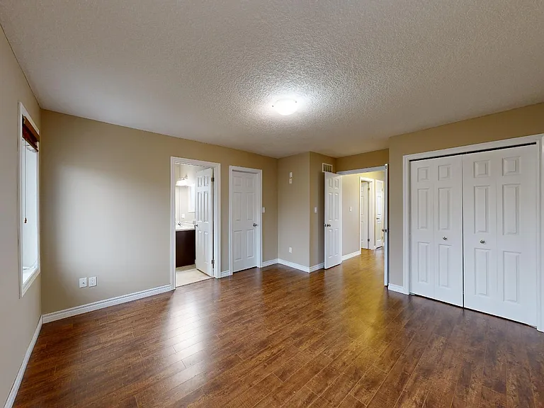 961 Blythwood Rd — Photo 23
