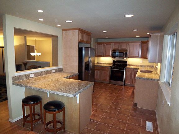 Kitchen with eating area