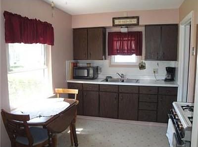 5th image of 2146 Parkview Pl