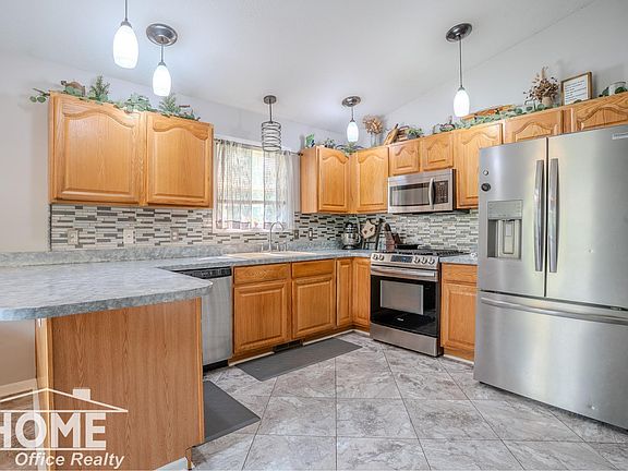 5th image of 420 Sciota St