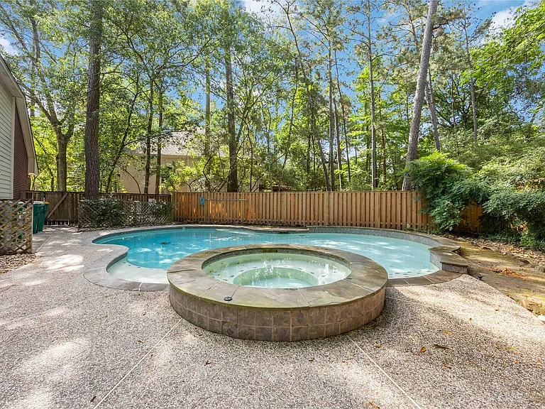 11 Alden Glen Ct — Photo 42