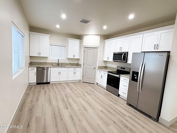 4th image of 480 W 220 S --