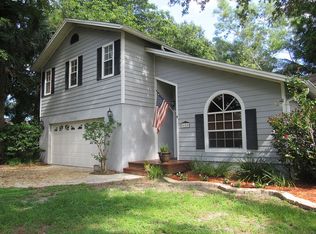 405 Candlewood Ln, Naples, FL 34110