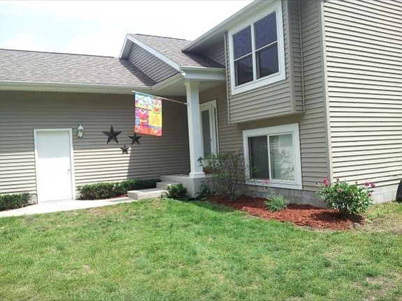 4th image of 1418 E White Lake Dr