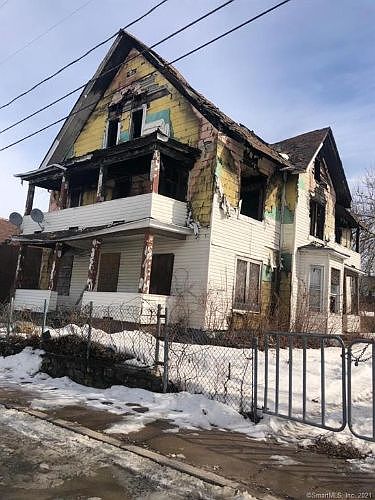 2nd image of 296 Orange St