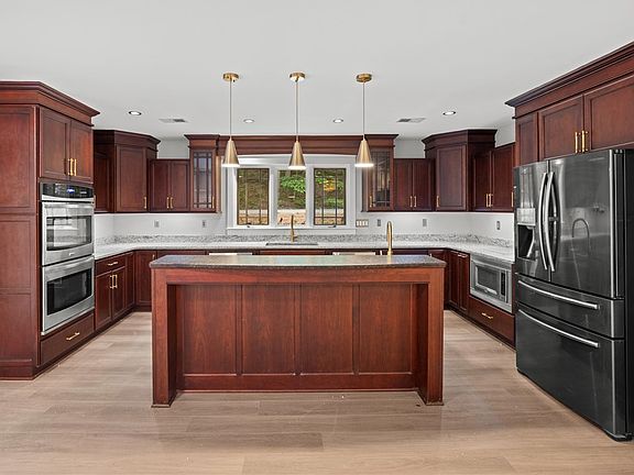 2nd image of 309 Woodland Way
