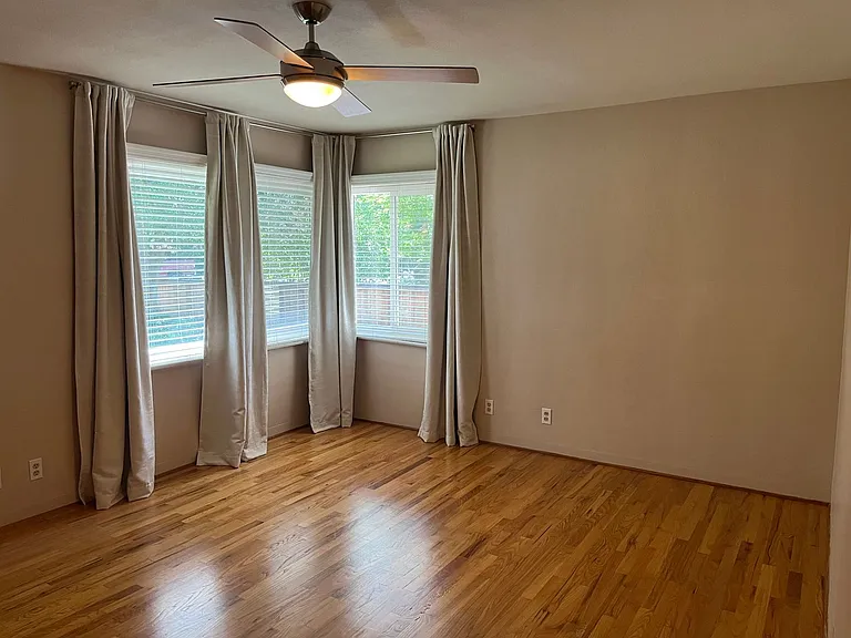 16841 Leroy Ave — Photo 15