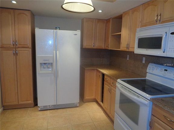 5th image of 6304 Grand Bahama Cir APT B
