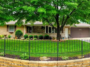 293 W 5th St, Manteno, IL 60950