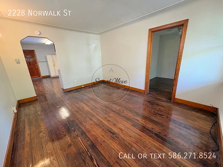 2228 Norwalk St — Photo 4