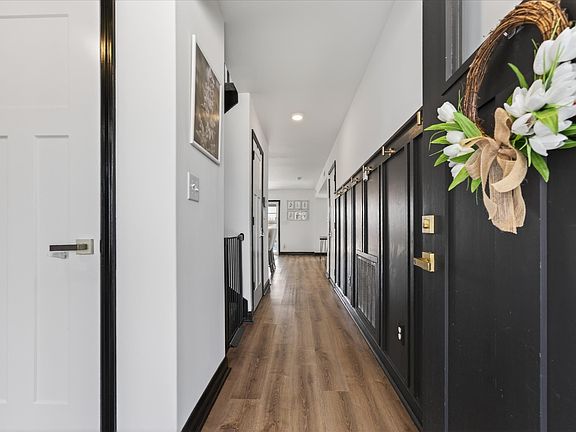 3rd image of 121 Schroer Rd