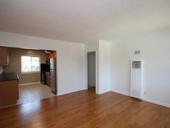 2nd image of 5324 Baldwin Ave #38