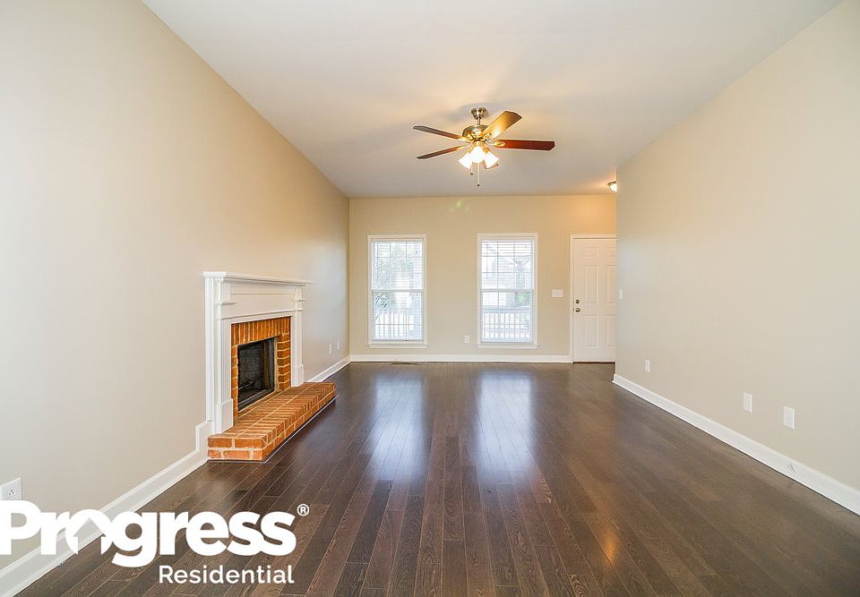 1st image of 2119 Geneva Dr