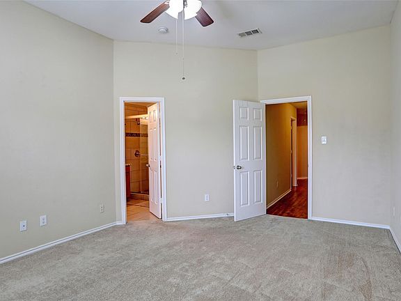 3rd image of 9815 Wake Bridge Dr